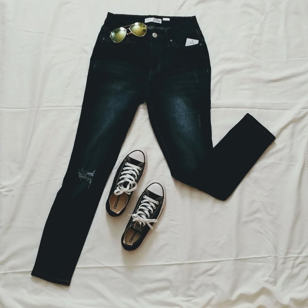 🔽 Royality Curvy Fit Jeans